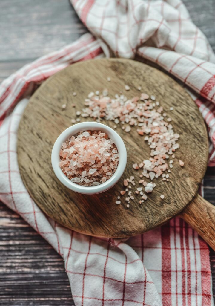 The Silent Salt Epidemic: भारत में बढ़ता बीमारियों का खतरा 2 pexels monicore 2624397